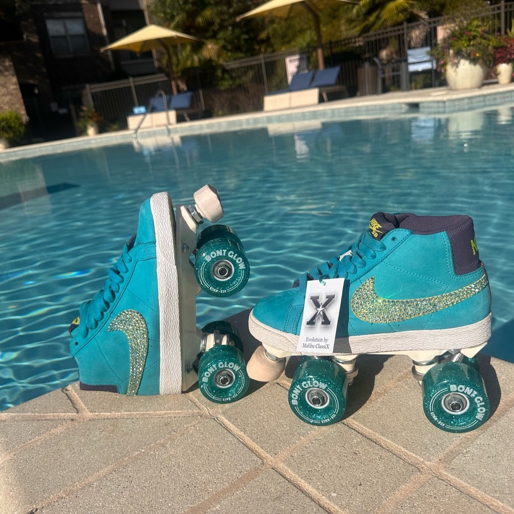 Nike Blazer SB  Roller Skates, Suede w/ Swarovski crystals, Bont Glow Wheels - Picture 10 of 10